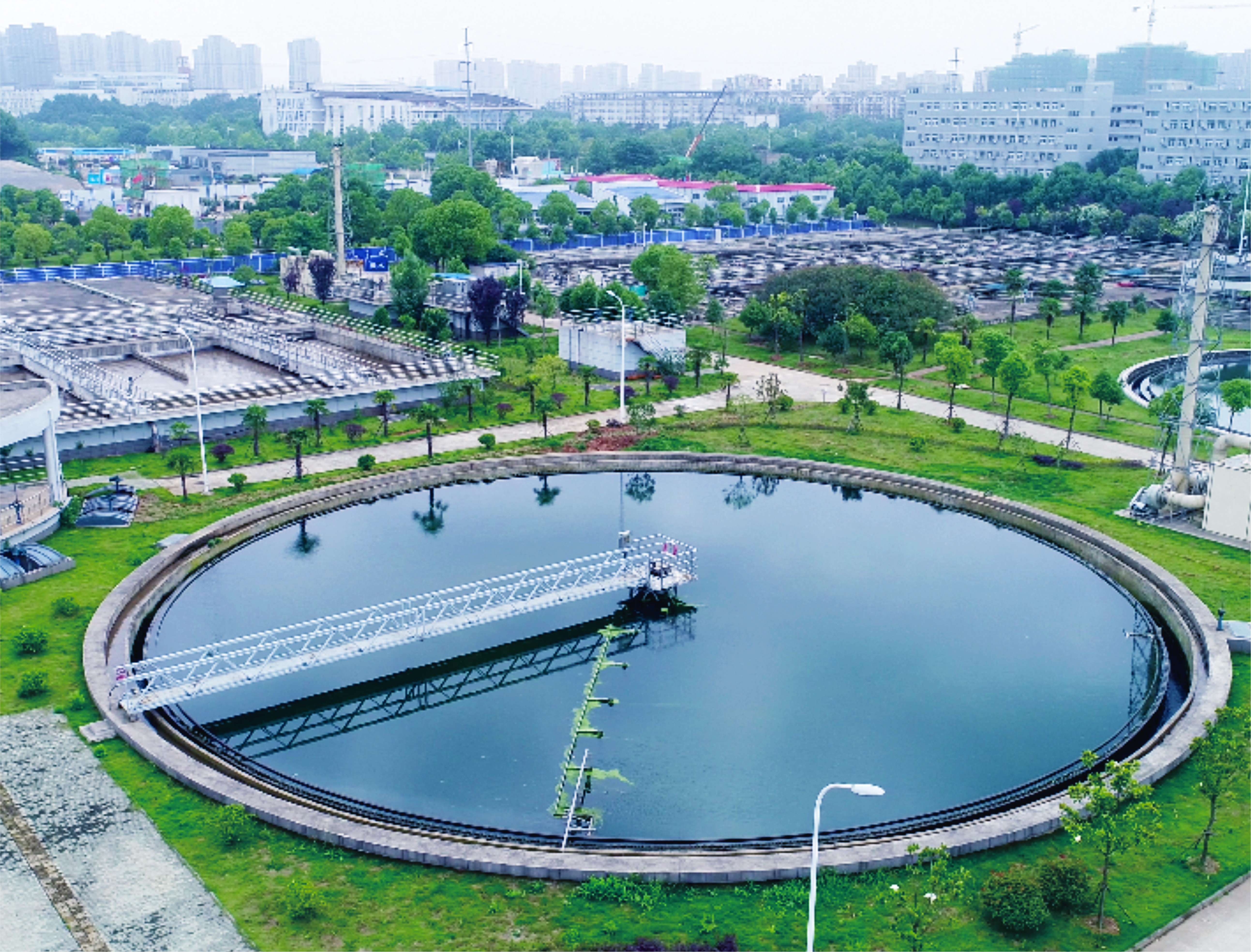 汤逊湖污水处理厂二期扩建工程（武汉市市政工程金奖）.jpg
